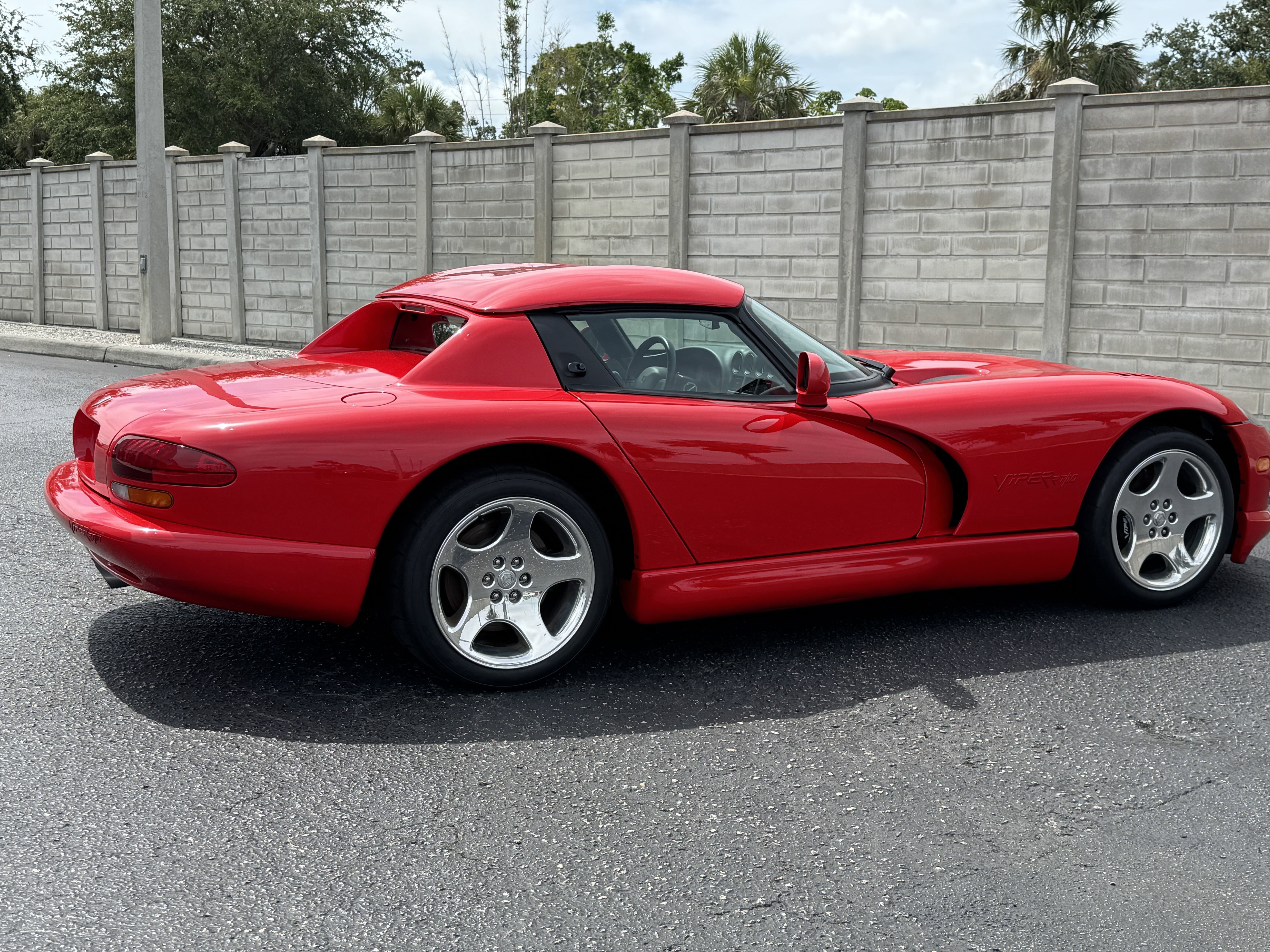 Used 2000 Dodge Viper RT/10 RWD image 7