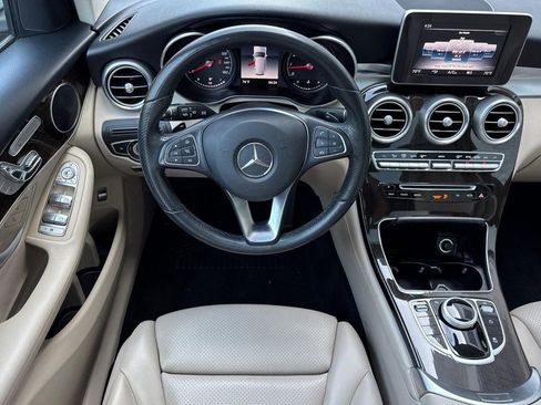 Used 2019 Mercedes-Benz GLC 300 image 17