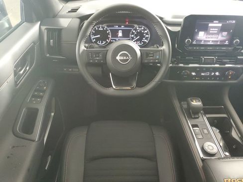 New 2025 Nissan Pathfinder Rock Creek image 14
