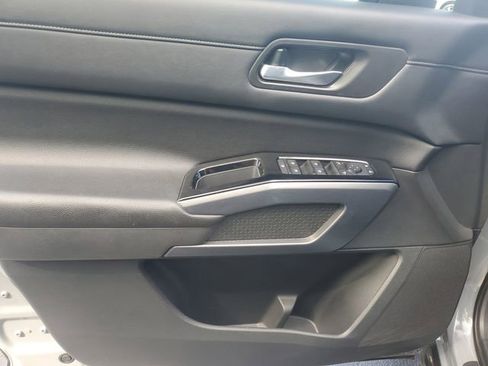 Used 2022 Nissan Pathfinder SL image 13