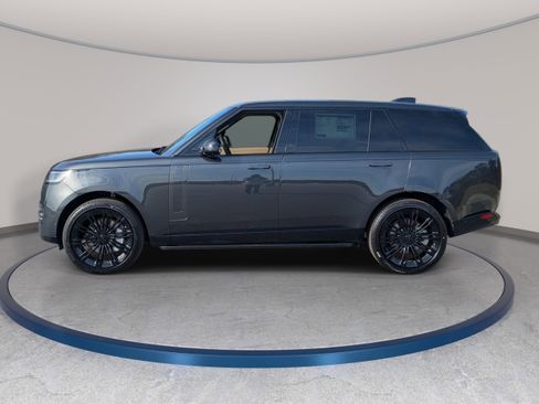 New 2026 Land Rover Range Rover Long Wheelbase SE AWD/4WD image 8