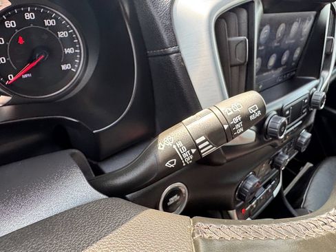 Used 2024 GMC Terrain SLT AWD/4WD image 31