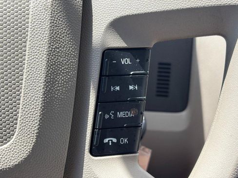 Used 2011 Ford Escape XLS w/ 101A Rapid Spec Order Code FWD image 20