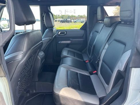 Used 2021 Ford Bronco Black Diamond AWD/4WD image 11