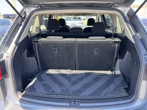 Used 2018 Volkswagen Atlas S FWD image 34