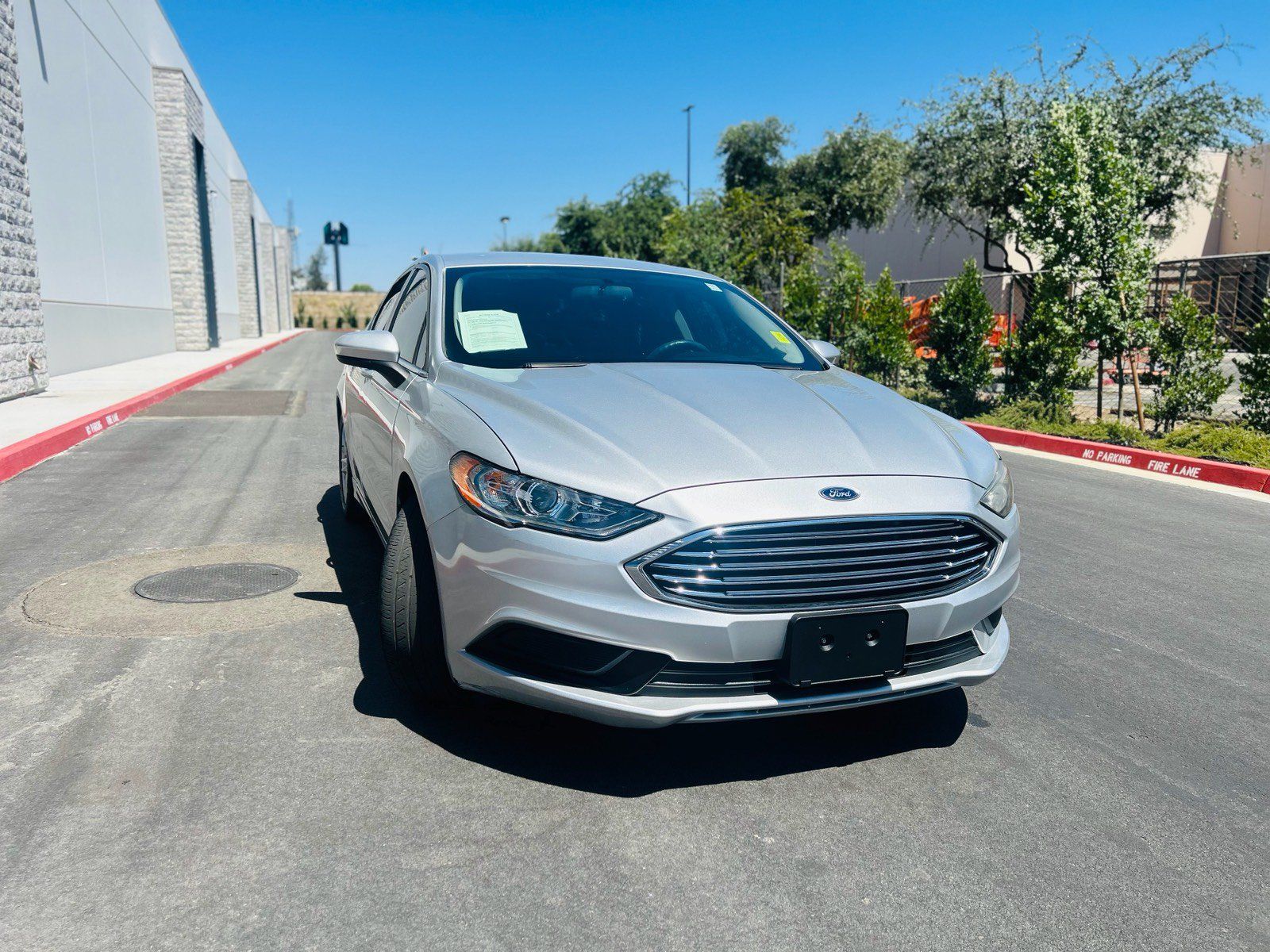 Used 2018 Ford Fusion SE FWD image 9