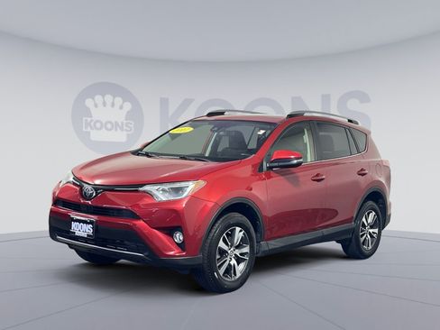 Used 2017 Toyota RAV4 XLE w/ Carpet Mat Package AWD/4WD image 1