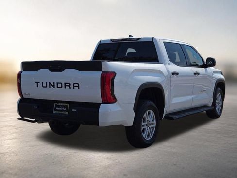Used 2025 Toyota Tundra SR5 AWD/4WD image 14