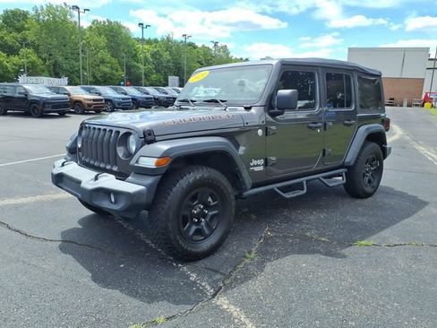 Used 2020 Jeep Wrangler Unlimited Sport AWD/4WD image 3