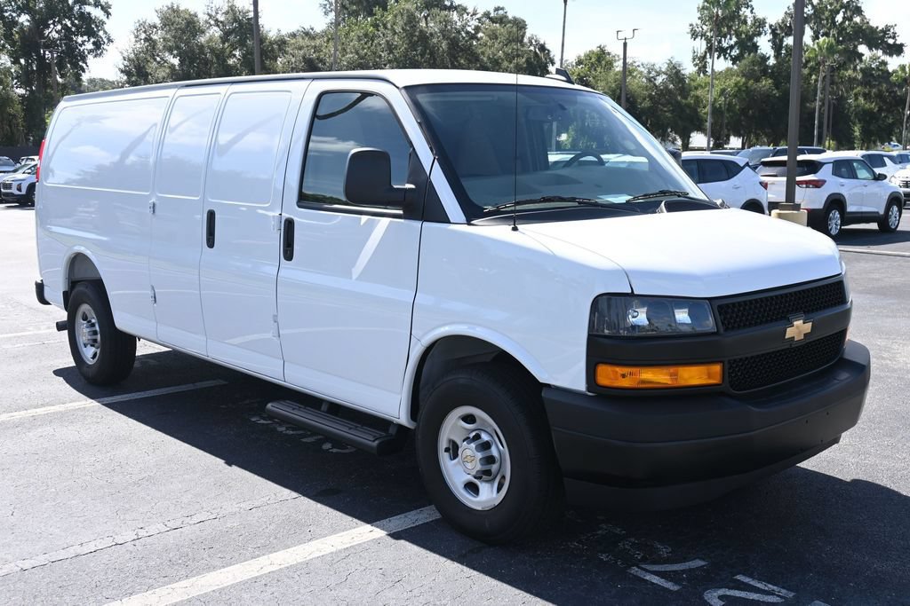 New 2025 Chevrolet Express 3500 Extended w/ Driver Convenience Package RWD image 7