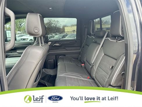 Used 2024 GMC Sierra 2500 AT4X image 29