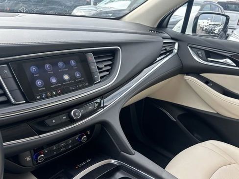 Certified 2023 Buick Enclave Essence image 30