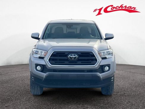 Used 2019 Toyota Tacoma SR5 image 2