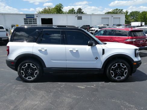 Used 2021 Ford Bronco Sport Outer Banks w/ Outer Banks Package AWD/4WD image 4
