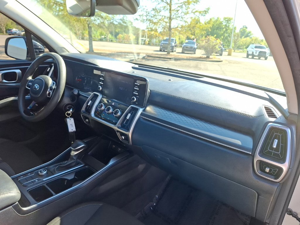 Used 2021 Kia Sorento LX FWD image 34