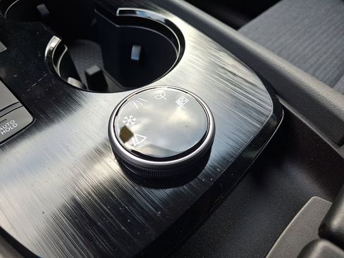 Certified 2023 Nissan Rogue SV image 22