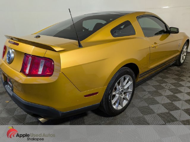 Used 2010 Ford Mustang Coupe RWD image 5
