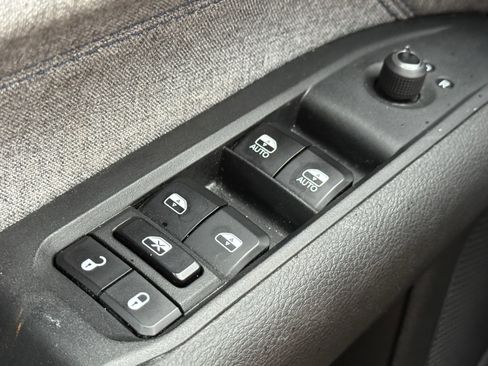 Used 2024 Jeep Compass Latitude AWD/4WD image 27