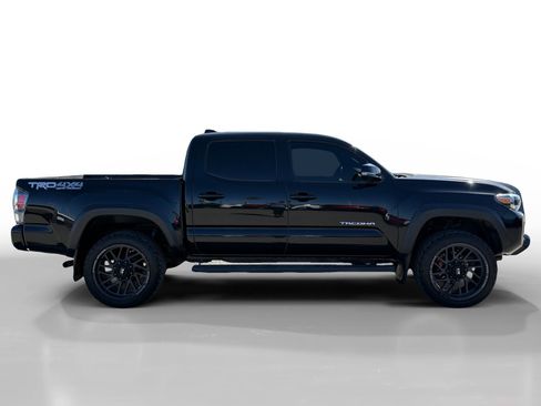 Used 2021 Toyota Tacoma TRD Off-Road w/ Technology Package AWD/4WD image 6