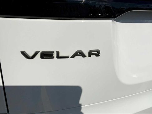 Certified 2022 Land Rover Range Rover Velar R-Dynamic S AWD/4WD image 10