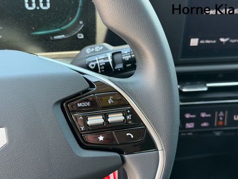 New 2026 Kia Niro LX FWD image 13