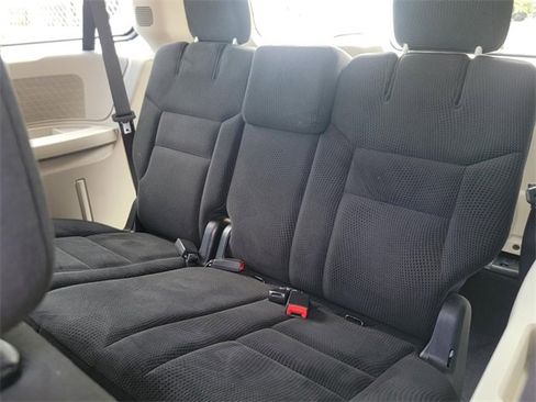 Used 2017 Dodge Grand Caravan SE w/ Power Window Group image 11