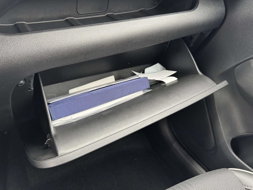 Certified 2026 Hyundai Venue SEL FWD image 33