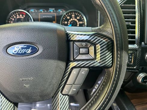 Used 2015 Ford F150 Lariat w/ Equipment Group 502A Luxury AWD/4WD image 21