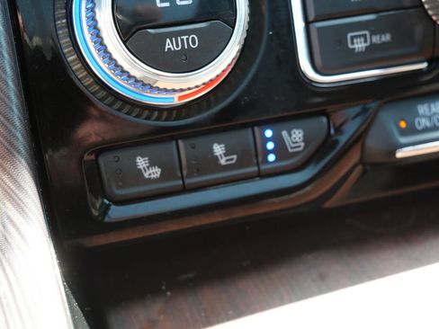 Used 2023 GMC Yukon Denali Ultimate w/ LPO, Floor Liner Package AWD/4WD image 25