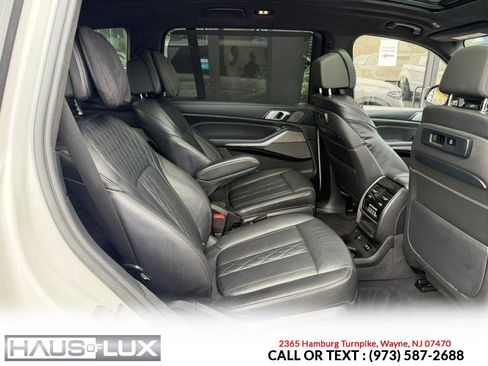 Used 2021 BMW X7 xDrive40i w/ M Sport Package AWD/4WD image 13