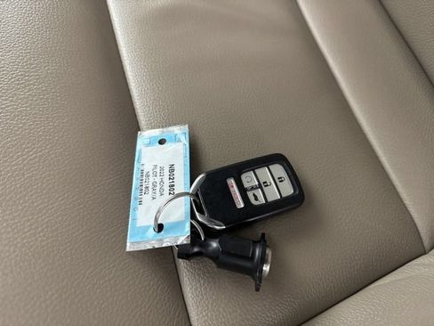 Used 2022 Honda Pilot EX-L image 36