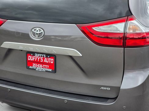 Used 2015 Toyota Sienna Limited Premium AWD/4WD image 23