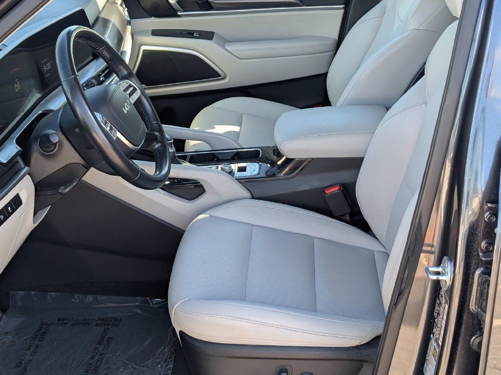Certified 2023 Kia Telluride S w/ S Sunroof Package FWD image 15
