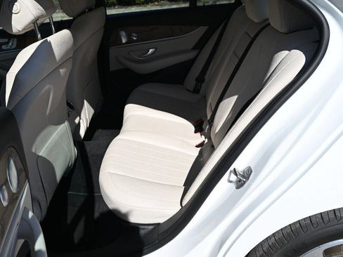 Used 2017 Mercedes-Benz E 300 image 17