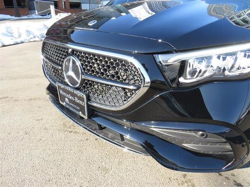 Used 2024 Mercedes-Benz E 350 4MATIC Sedan image 24