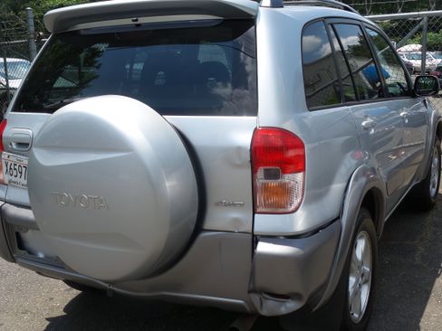 Used 2001 Toyota RAV4 4WD image 5