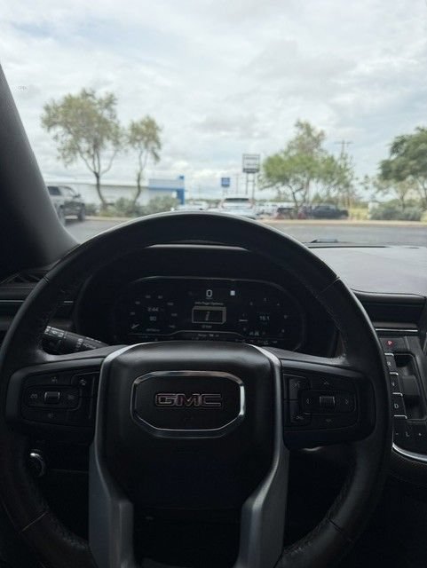 Used 2023 GMC Yukon XL SLT AWD/4WD image 12