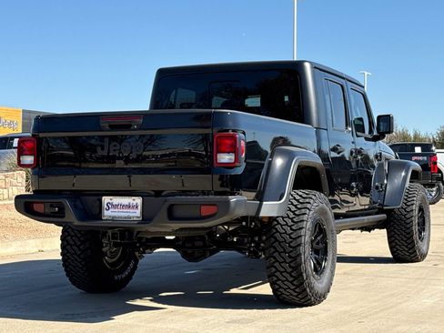 New 2025 Jeep Gladiator Sport AWD/4WD image 9