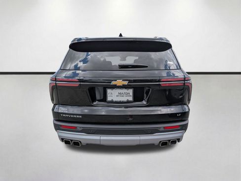 Used 2024 Chevrolet Traverse LT image 5