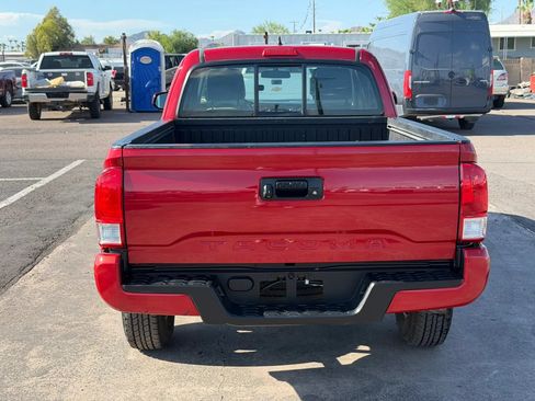 Used 2017 Toyota Tacoma SR w/ SR Convenience Package RWD image 8