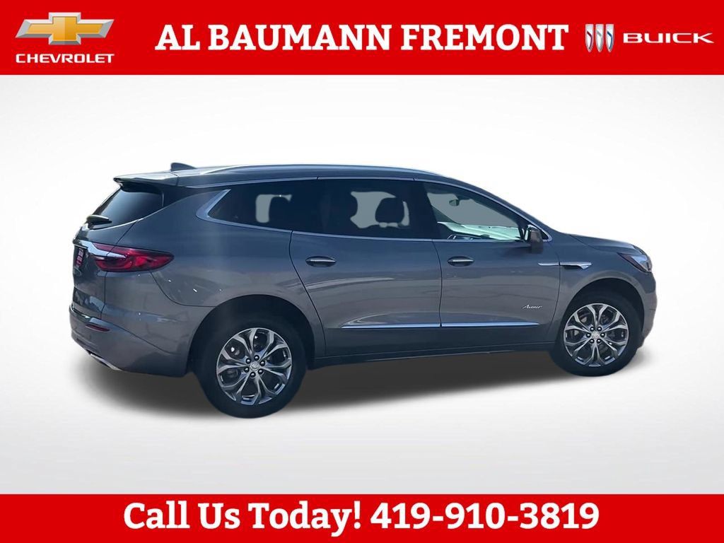 Used 2021 Buick Enclave Avenir w/ Avenir Technology Package FWD image 7