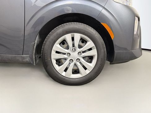 Used 2022 Kia Soul LX FWD image 30