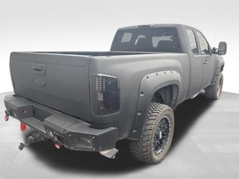 Used 2013 Chevrolet Silverado 2500 LT w/ Interior Plus Package AWD/4WD image 12