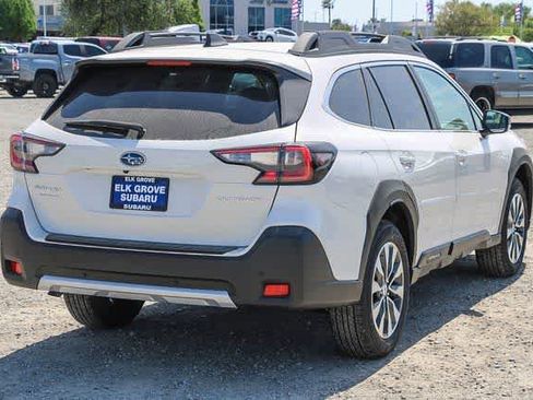 Used 2025 Subaru Outback Limited AWD/4WD image 4