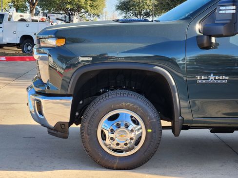 New 2026 Chevrolet Silverado 3500 LT w/ Texas Edition image 16