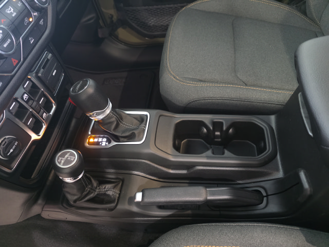 Used 2026 Jeep Gladiator Sport AWD/4WD image 21