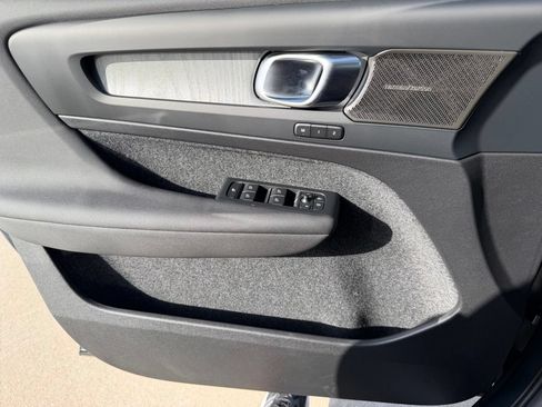 New 2026 Volvo XC40 B5 Plus AWD/4WD image 17