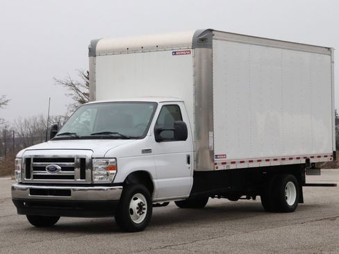 Used 2024 Ford E-450 and Econoline 450 Super Duty w/ Power Windows & Locks Group image 4