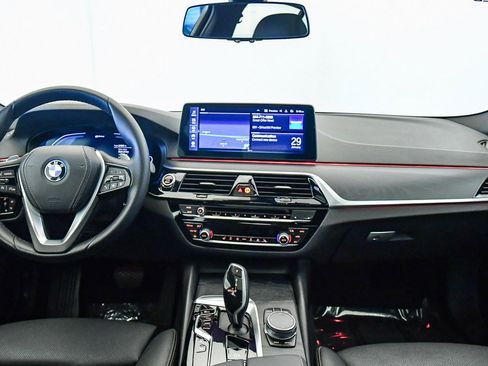 Certified 2023 BMW 530e 530e iPerformance w/ Premium Package image 15