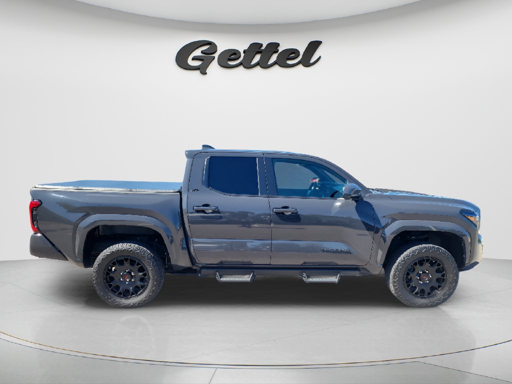 Used 2025 Toyota Tacoma SR5 RWD image 4